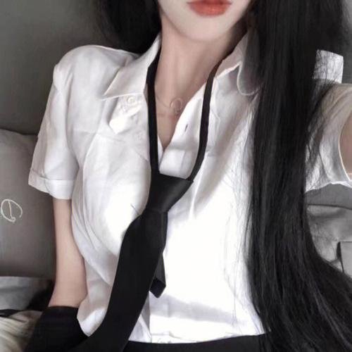 这个男人有点色